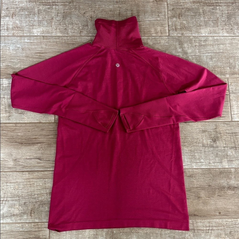 Lululemon Run Swiftly Tech Turtleneck. - Picture 2 of 3